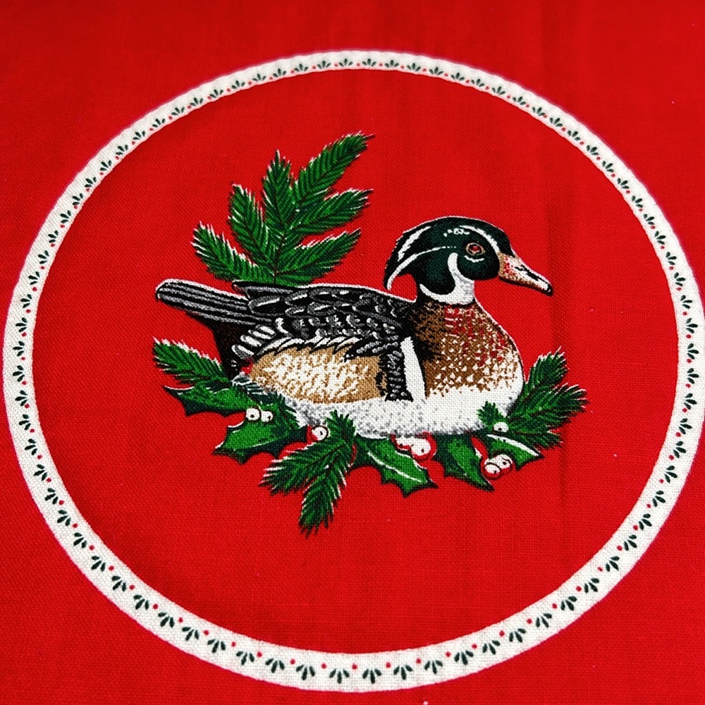 Vintage Holiday Christmas Wildlife Square Fabric Cloth Hot Pad Trivets Set Of 2